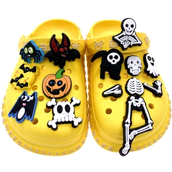 1PCS de Halloween de la Serie de Cocodrilo de dibujos animados de la Decoración de la Pulsera de los Accesorios de la Calavera de PVC Zapatos Encantos de la Hebilla Para los Niños Regalos de Parte
