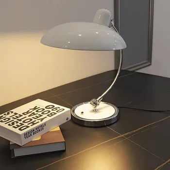 Diseñador danés retro de las luces de la oficina de estilo Nórdico moderno simple sala de estar de metal de la tapa de tabla de instalación de luces de la decoración