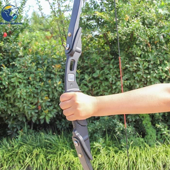 El arco y las flechas de caza de tiro adulto tire arco arco de caza silvestre al aire libre de la caza con arco y flecha CS juego de arco y flecha