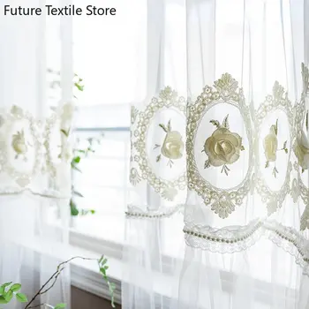 El estilo de la princesa de la luz de lujo del dormitorio sala de bodas de encaje bordado hermoso gasa cortina Cortinas para Living comedor dormitorio
