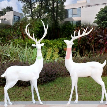 Fibra de vidrio reforzado con plástico pintado de los ciervos en el parque de esculturas espacio verde al aire libre grande de la simulación de los animales paisaje al aire libre de la pantalla